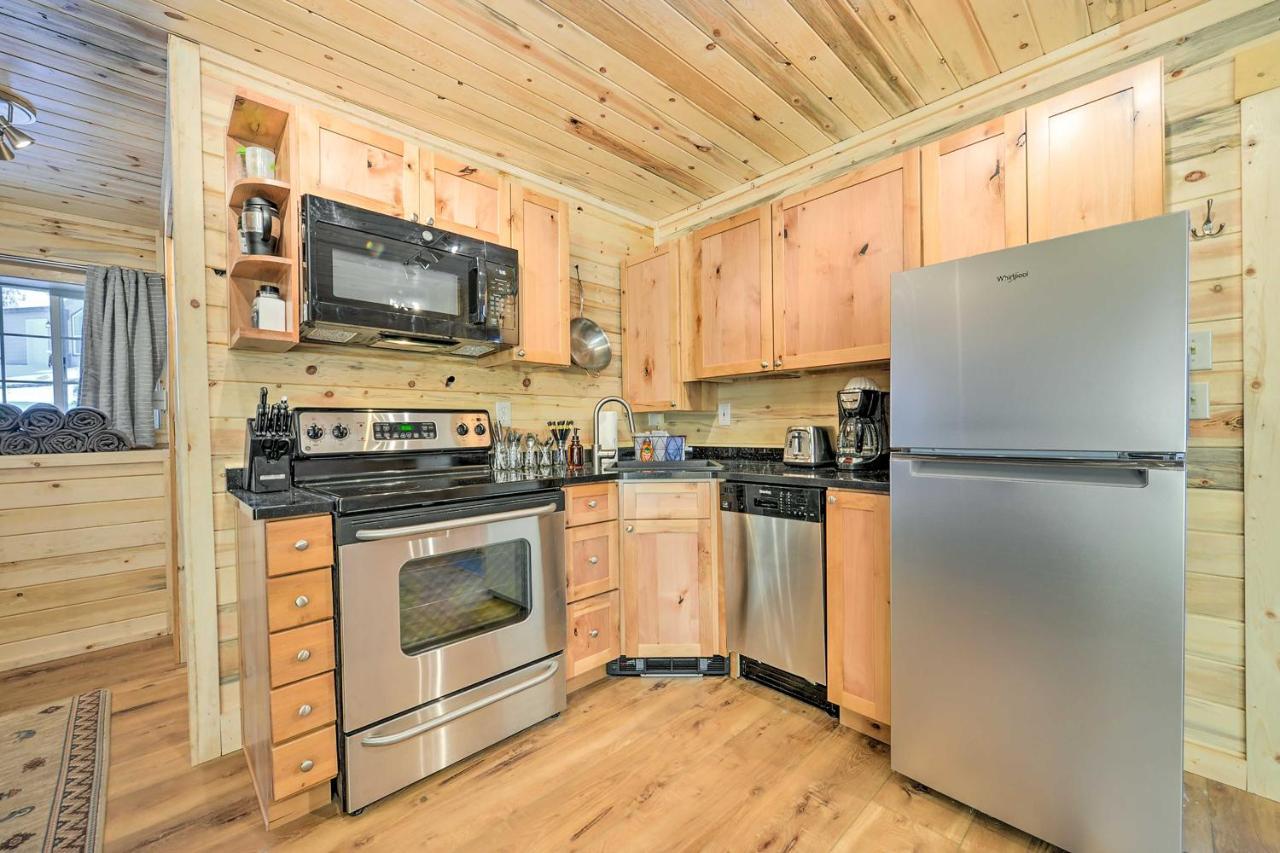 Cozy Island Park Cabin, 20 Mi To Yellowstone! Экстерьер фото