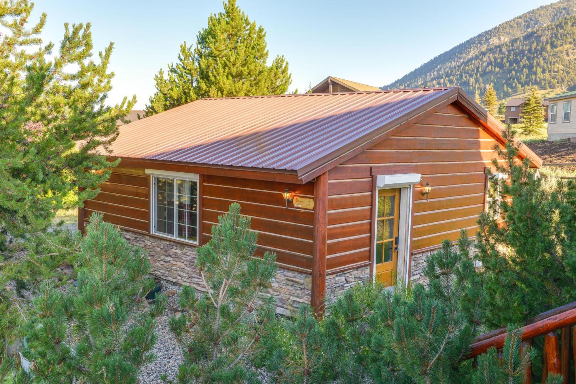Cozy Island Park Cabin, 20 Mi To Yellowstone! Экстерьер фото